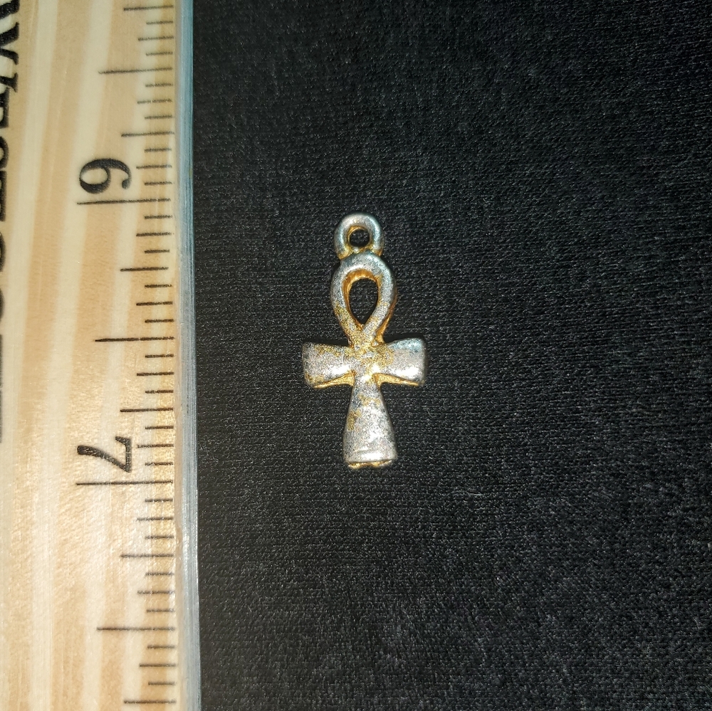 Vintage gold tone Egyptian ANKH cross pendant charm